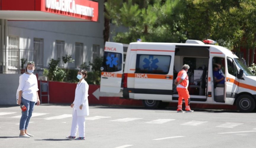 Rakacolli: Nuk ndryshojne masat, kusht vaksinimi anti-covid
